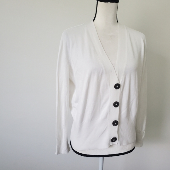 Zara Knit Cardigan Sweater Size Medium in white - Picture 6 of 11